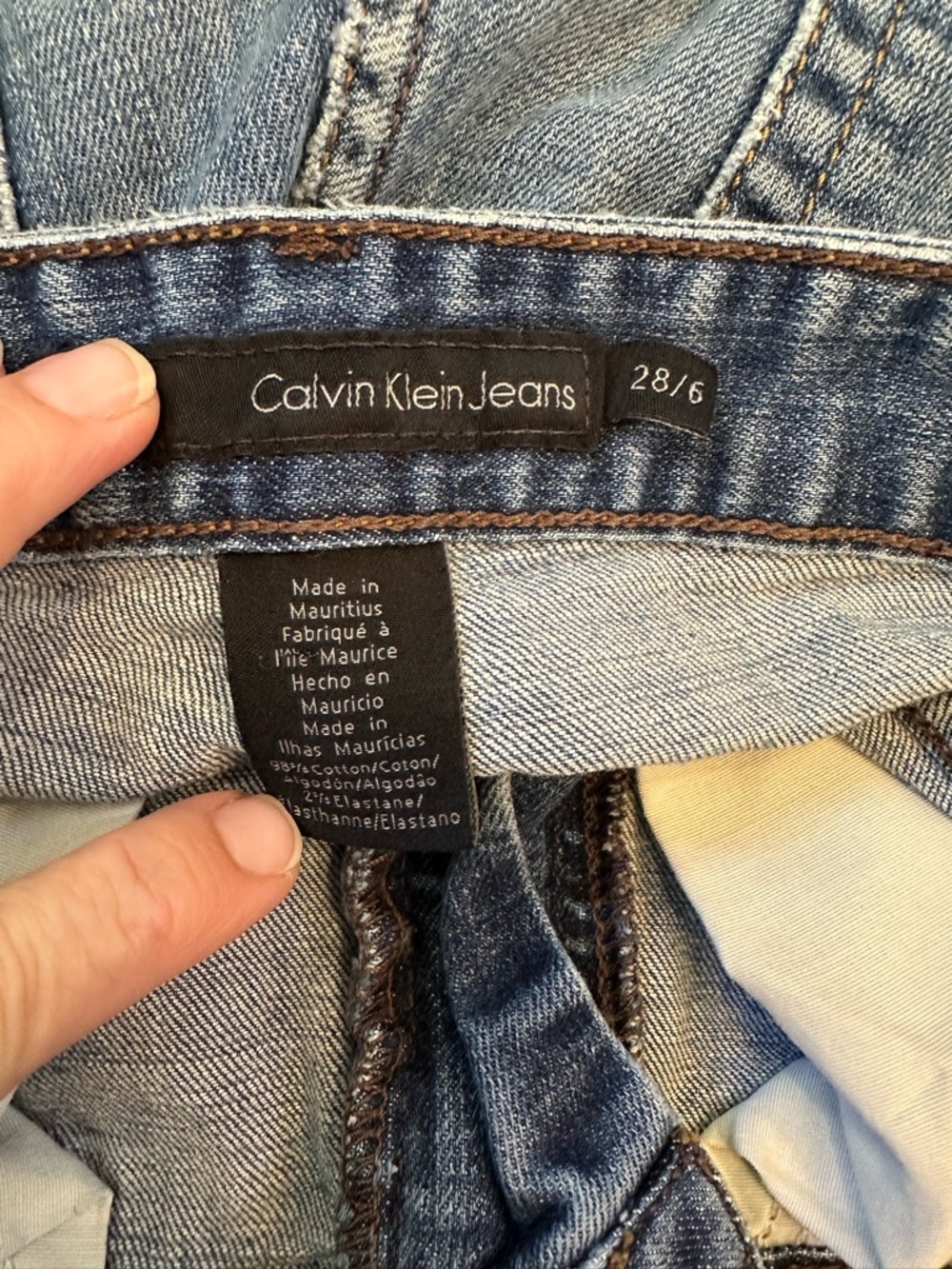 Calvin Klein Vintage Woman’s Straight Leg Cotton Jeans Size 28/6 - Picture 3 of 9